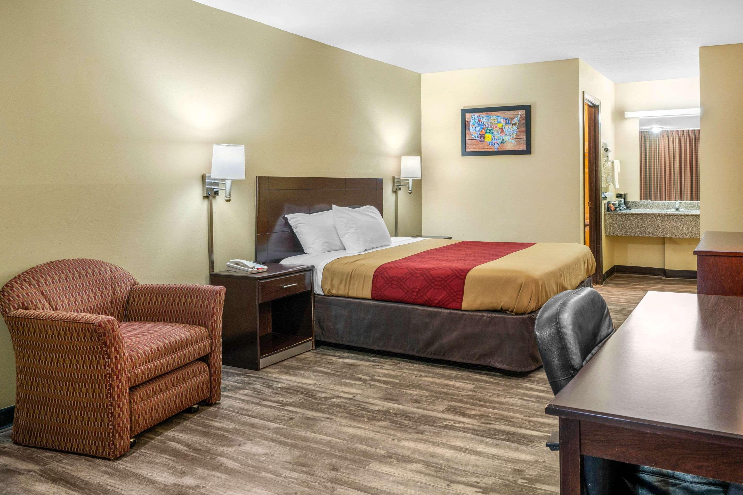 Econo Lodge Near Missouri University Of Science And Technology Ролла Экстерьер фото