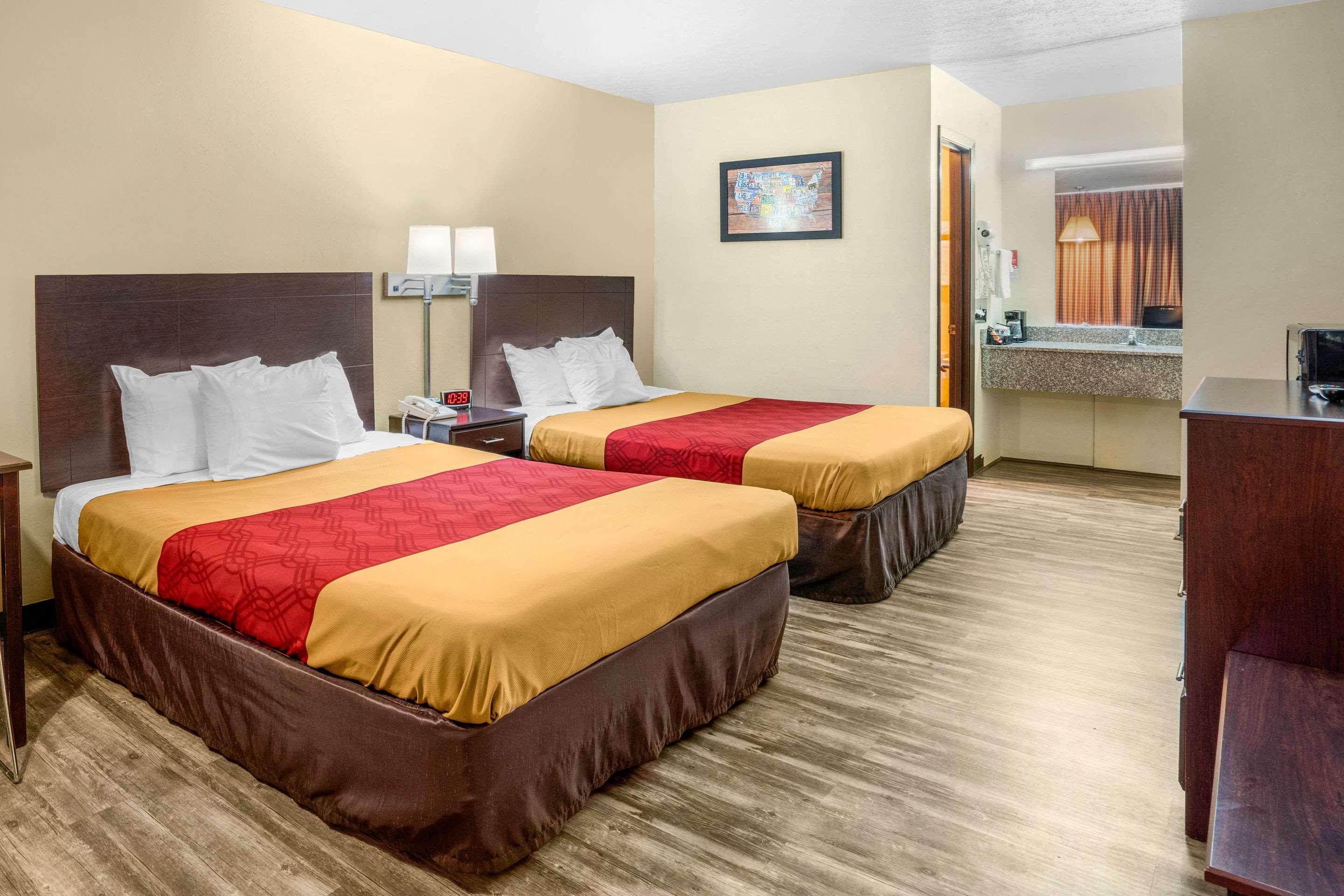 Econo Lodge Near Missouri University Of Science And Technology Ролла Экстерьер фото